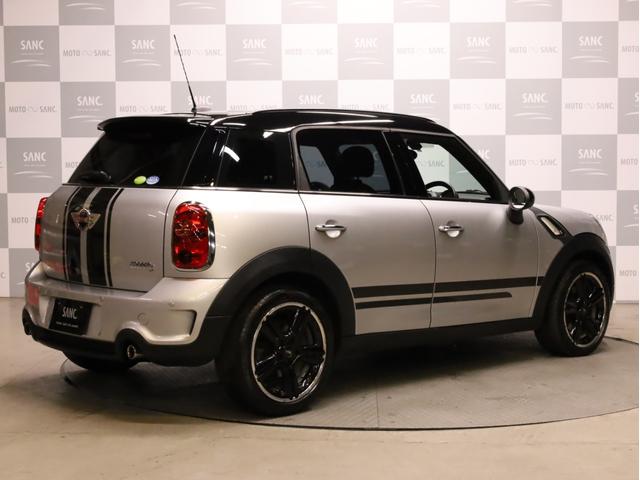 クーパーS クロスオーバー 禁煙車 バイキセノンヘッドライト 18インチアルミホイール 2本出しマフラー リアコーナーセンサー(8枚目)