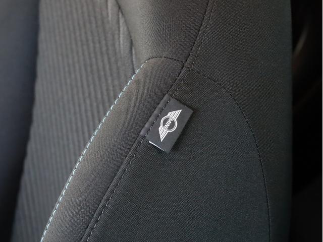 クーパーS クロスオーバー 禁煙車 バイキセノンヘッドライト 18インチアルミホイール 2本出しマフラー リアコーナーセンサー(21枚目)