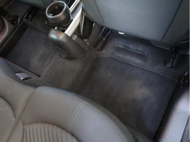 クーパーS クロスオーバー 禁煙車 バイキセノンヘッドライト 18インチアルミホイール 2本出しマフラー リアコーナーセンサー(23枚目)