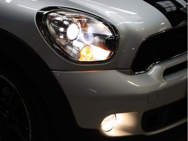 クーパーS クロスオーバー 禁煙車 バイキセノンヘッドライト 18インチアルミホイール 2本出しマフラー リアコーナーセンサー(65枚目)
