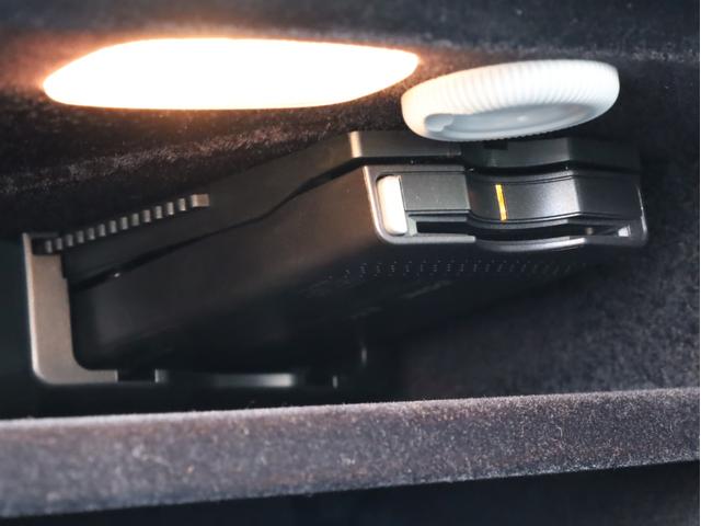 E250 ステーションワゴン アバンギャルド 1オーナー禁煙 ディーラー記録簿 純正ナビ フルセグTV Bカメラ ステアリングアシスト付きアダプティブクルーズコントロール AMG18AW AMG18インチホイール 大型ブレーキ 電動リアゲート(60枚目)