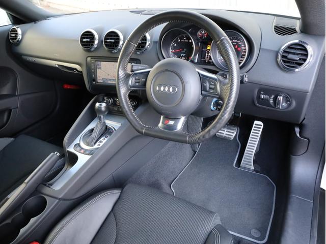 2.0TFSI クワトロ 禁煙 Sライン専用バンパー 記録簿 18AW 専用ハーフレザーシート フルセグTV 純正HDDナビ バイキセノンライト リアセンサー(15枚目)