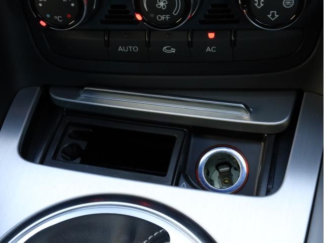 2.0TFSI クワトロ 禁煙 Sライン専用バンパー 記録簿 18AW 専用ハーフレザーシート フルセグTV 純正HDDナビ バイキセノンライト リアセンサー(37枚目)