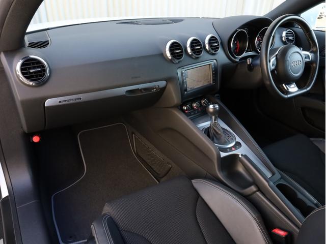 2.0TFSI クワトロ 禁煙 Sライン専用バンパー 記録簿 18AW 専用ハーフレザーシート フルセグTV 純正HDDナビ バイキセノンライト リアセンサー(44枚目)