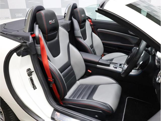 SLC180 スポーツ レッドアートエディション 禁煙ワンオーナー ディーラー記録簿 期間限定受注車 アダプティブクルコン 衝突被害軽減ブレーキ レーンキープ 専用革シート エアスカーフ 専用エアロ 専用18AW 純正ナビTV バックカメラ(4枚目)