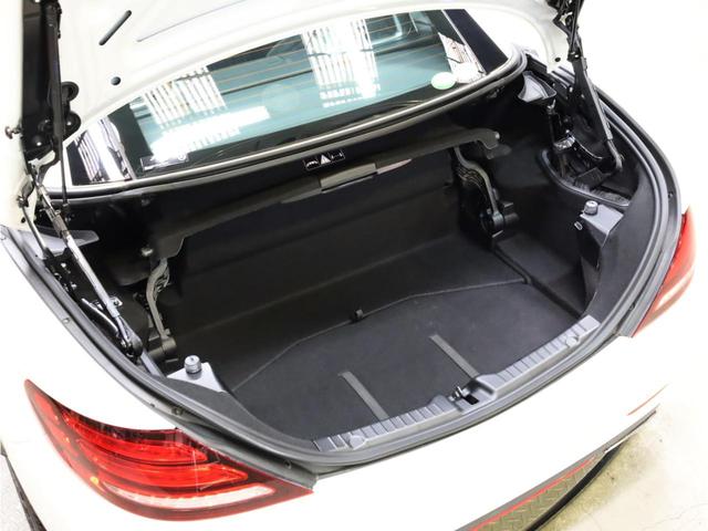 SLC180 スポーツ レッドアートエディション 禁煙ワンオーナー ディーラー記録簿 期間限定受注車 アダプティブクルコン 衝突被害軽減ブレーキ レーンキープ 専用革シート エアスカーフ 専用エアロ 専用18AW 純正ナビTV バックカメラ(17枚目)