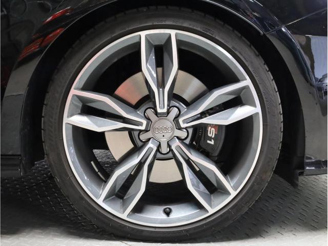 ベースグレード 禁煙車 ファインナッパレザーシート シートヒーター アイバッハダウンサス MMIナビTV アドバンスドキー 前後ソナー 18アルミ バイキセノン フラットボトムレザーステアリング LEDテールライト(18枚目)