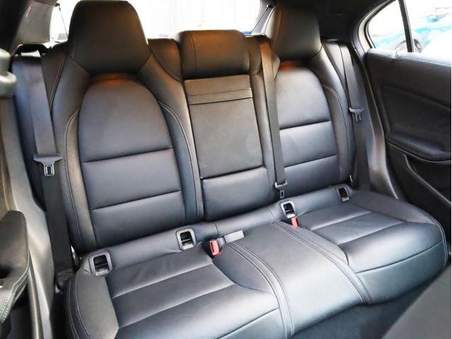 A45AMG4マチックペトロナスグリーンエディション 禁煙 30台限定車 専用エアロ 19AW 大径ブレーキ 専用内装 アルカンタラステアリングホイール AMGスポーツシート 大型シフトパドル 純正ナビTV アダプティブクルーズコントロール バックカメラ(13枚目)