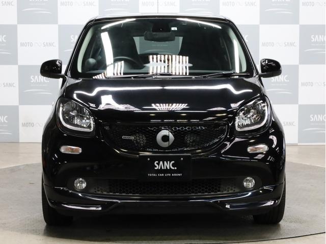 BRABUS エクスクルーシブ 禁煙 ブルーレイ再生可能ストラーダ製9インチナビ ブルーレイ再生 DVD再生 フルセグTV USB入力端子 Bluetooth SDカード対応 バックカメラ LEDヘッドライトバルブ(5枚目)