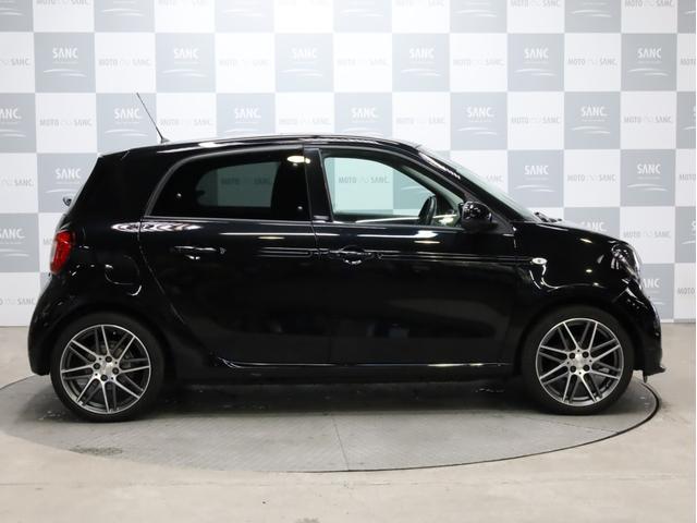 BRABUS エクスクルーシブ 禁煙 ブルーレイ再生可能ストラーダ製9インチナビ ブルーレイ再生 DVD再生 フルセグTV USB入力端子 Bluetooth SDカード対応 バックカメラ LEDヘッドライトバルブ(11枚目)