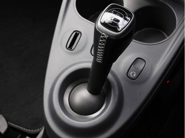 BRABUS エクスクルーシブ 禁煙 ブルーレイ再生可能ストラーダ製9インチナビ ブルーレイ再生 DVD再生 フルセグTV USB入力端子 Bluetooth SDカード対応 バックカメラ LEDヘッドライトバルブ(12枚目)