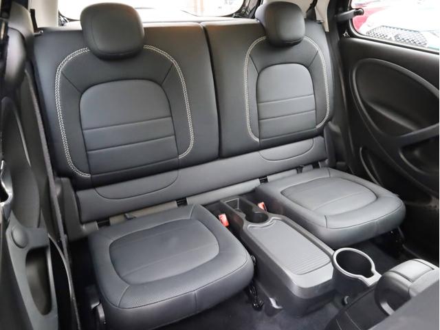 BRABUS エクスクルーシブ 禁煙 ブルーレイ再生可能ストラーダ製9インチナビ ブルーレイ再生 DVD再生 フルセグTV USB入力端子 Bluetooth SDカード対応 バックカメラ LEDヘッドライトバルブ(14枚目)
