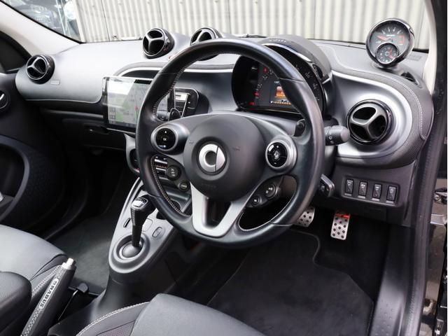 BRABUS エクスクルーシブ 禁煙 ブルーレイ再生可能ストラーダ製9インチナビ ブルーレイ再生 DVD再生 フルセグTV USB入力端子 Bluetooth SDカード対応 バックカメラ LEDヘッドライトバルブ(15枚目)