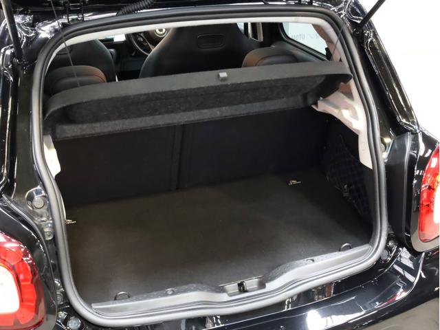 BRABUS エクスクルーシブ 禁煙 ブルーレイ再生可能ストラーダ製9インチナビ ブルーレイ再生 DVD再生 フルセグTV USB入力端子 Bluetooth SDカード対応 バックカメラ LEDヘッドライトバルブ(18枚目)
