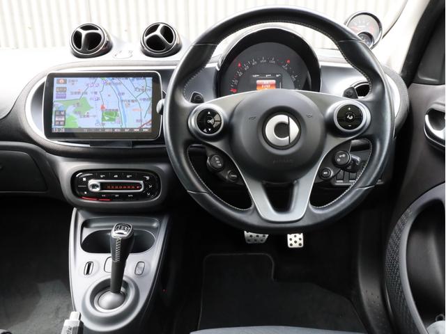 BRABUS エクスクルーシブ 禁煙 ブルーレイ再生可能ストラーダ製9インチナビ ブルーレイ再生 DVD再生 フルセグTV USB入力端子 Bluetooth SDカード対応 バックカメラ LEDヘッドライトバルブ(46枚目)