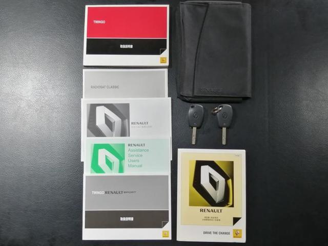 ゴルディーニ ルノー・スポール 禁煙 ディーラー記録簿 スペアキー 専用フロアマット OZレーシング16インチAW バイキセノンヘッドライト サイドバイザー アルミフットレスト ETC シャシースポール 左ハンドル(2枚目)