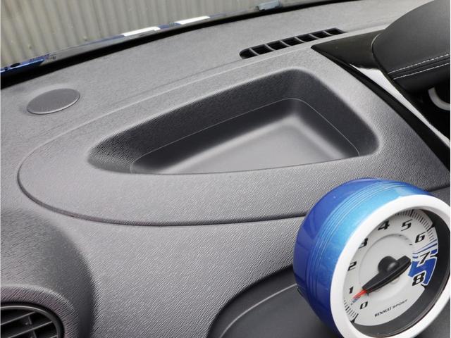 ゴルディーニ ルノー・スポール 禁煙 ディーラー記録簿 スペアキー 専用フロアマット OZレーシング16インチAW バイキセノンヘッドライト サイドバイザー アルミフットレスト ETC シャシースポール 左ハンドル(28枚目)
