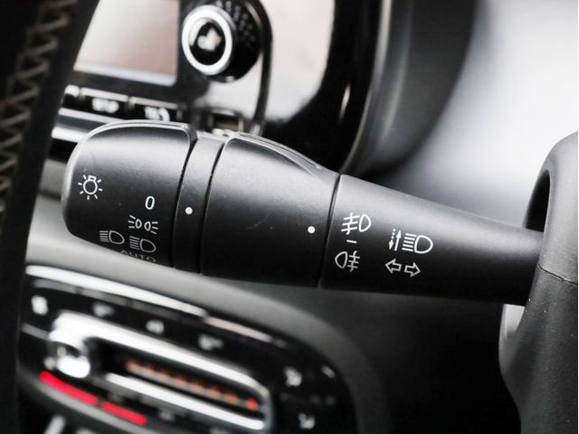 BRABUS スポーツ 禁煙 パナソニック製ナビ ワンセグTV LEDヘッドライト ETC 17アルミ Rセンサー 車線逸脱警告 接近警告 ガラスルーフ 黒革シート シートヒーター キーレス アイドルストップ グー鑑定5点(38枚目)
