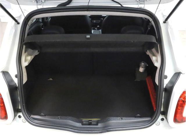 ターボ 禁煙 ディーラー点検記録簿 新車保証書 スペアキー ドラレコ 純正スマホホルダー ガラスルーフ 黒革シート シートヒーター USB入力端子 Bluetooth キーレス アルミペダル 16インチアルミ(19枚目)