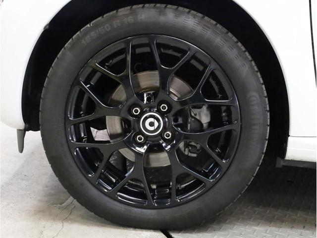 ターボ 禁煙 ディーラー点検記録簿 新車保証書 スペアキー ドラレコ 純正スマホホルダー ガラスルーフ 黒革シート シートヒーター USB入力端子 Bluetooth キーレス アルミペダル 16インチアルミ(24枚目)