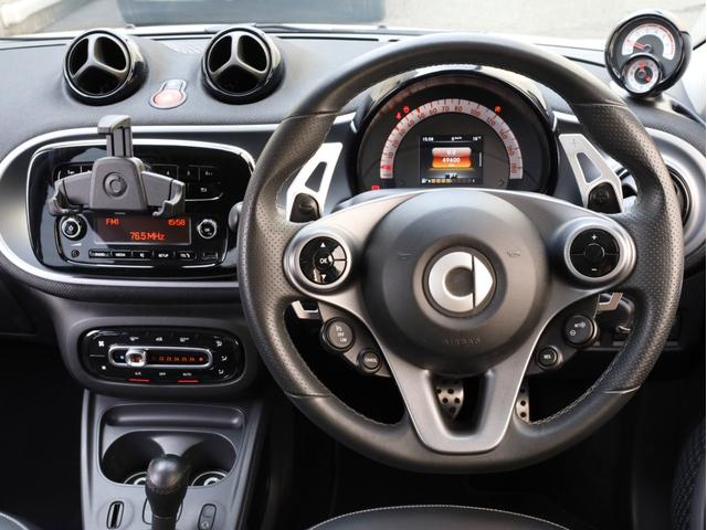 ターボ 禁煙 ディーラー点検記録簿 新車保証書 スペアキー ドラレコ 純正スマホホルダー ガラスルーフ 黒革シート シートヒーター USB入力端子 Bluetooth キーレス アルミペダル 16インチアルミ(68枚目)