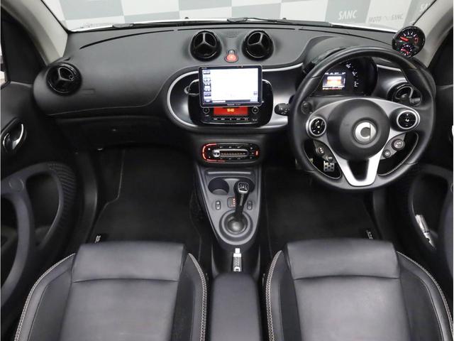 BRABUS エクスクルーシブ 禁煙 パナソニック製ナビTV バックカメラ 純正ドライブレコーダー クルコン アイドルストップ Rセンサー 電動ソフトトップ キーレス 純正オーディオ USB Bluetooth ディーラー点検記録簿(3枚目)
