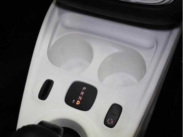 スマートフォーツークーペ エディション２　禁煙　純正オーディオ　Ｂｌｕｅｔｏｏｔｈ　ＵＳＢ入力端子　クルーズコントロール　アイドリングストップ　接近警告　オートエアコン　革巻きステアリングホイール　１５インチＡＷ　ルーフラッピング　ＥＴＣ（41枚目）