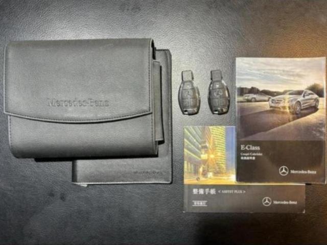 Ｅクラス Ｅ２５０クーペ　禁煙　黒革　ＡＭＧスポーツＰＫＧ　レーダーセーフティ　ＬＥＤライト　ハイビームアシスト　ダイナミックハンドリングパッケージ　純正ＨＤＤナビ　ＤＶＤ再生　フルセグＴＶ　３６０度カメラ　パークアシスト（2枚目）