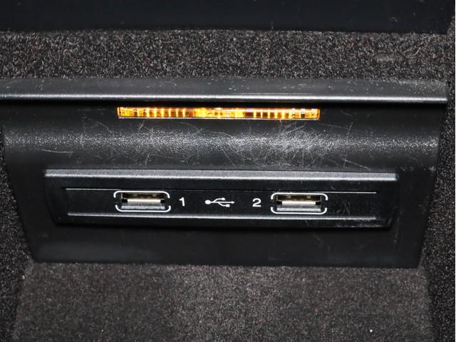 Ｅクラス Ｅ２５０クーペ　禁煙　黒革　ＡＭＧスポーツＰＫＧ　レーダーセーフティ　ＬＥＤライト　ハイビームアシスト　ダイナミックハンドリングパッケージ　純正ＨＤＤナビ　ＤＶＤ再生　フルセグＴＶ　３６０度カメラ　パークアシスト（52枚目）