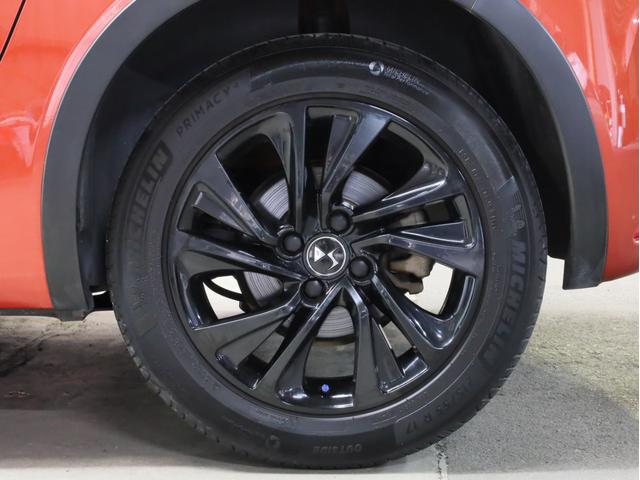 ＤＳ４ クロスバック　禁煙　純正ナビ　Ｂｌｕｅｔｏｏｔｈ　ＤＶＤ再生　フルセグＴＶ　ハーフレザースポーツシート　バックカメラ　前後コーナーセンサー　ゼニスウインドウ　ＬＥＤポジションライト　アイシンＡＷ製トルコン式６速ＡＴ（22枚目）