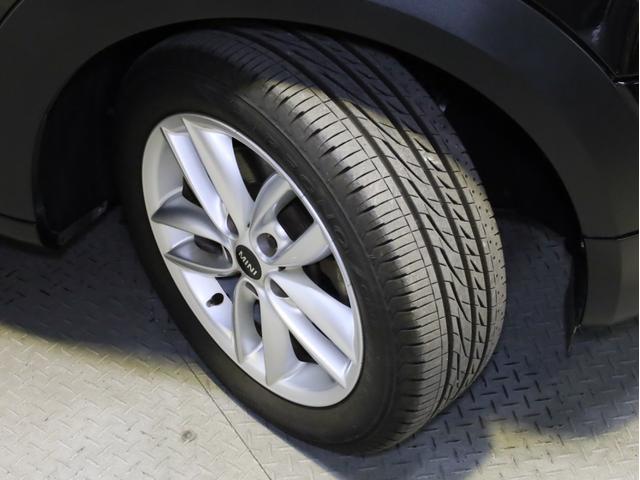 ＭＩＮＩ クーパーＳ　クロスオーバー　禁煙車　ナビゲーション　ワンセグＴＶ　前後タイプドライブレコーダー　バイキセノンライト　フロントリアフォグライト　フルオートエアコン　ＥＴＣ　ボンネットストライプ　純正１７インチアルミホイール（23枚目）