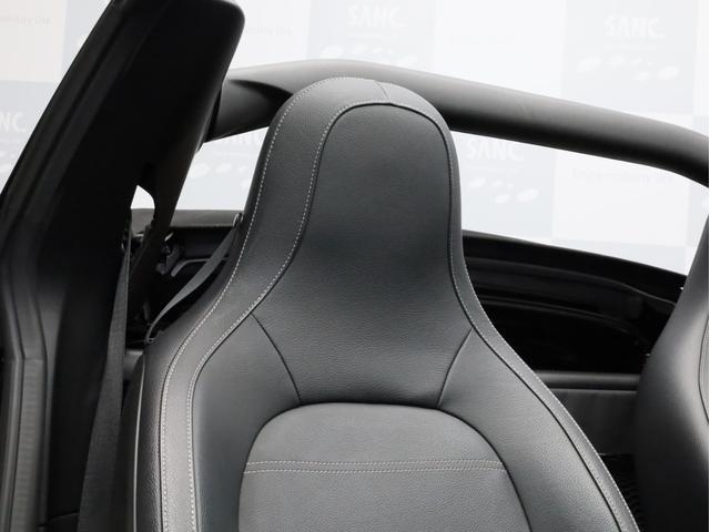 スマートフォーツーカブリオ ＢＲＡＢＵＳ　スポーツ　禁煙　黒革シート　シートヒーター　バックカメラ　車両近接・車線逸脱警告　リアコーナーセンサー　ＵＳＢ入力端子　Ｂｌｕｅｔｏｏｔｈ　ブラバス製シフトノブ　ブラバス製サイドブレーキレバー　ブラバス製ＡＷ（7枚目）
