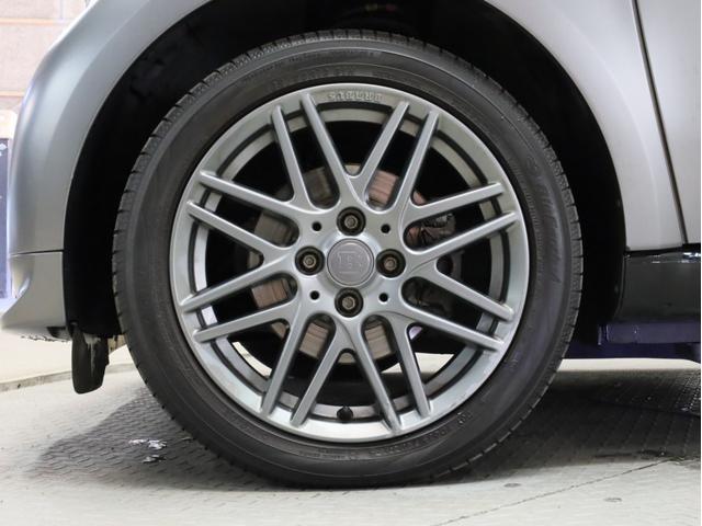 スマートフォーツーカブリオ ＢＲＡＢＵＳ　スポーツ　禁煙　黒革シート　シートヒーター　バックカメラ　車両近接・車線逸脱警告　リアコーナーセンサー　ＵＳＢ入力端子　Ｂｌｕｅｔｏｏｔｈ　ブラバス製シフトノブ　ブラバス製サイドブレーキレバー　ブラバス製ＡＷ（20枚目）