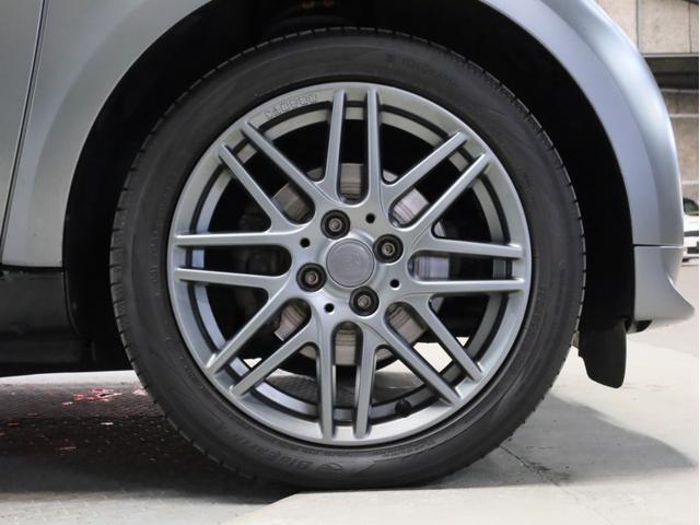 スマートフォーツーカブリオ ＢＲＡＢＵＳ　スポーツ　禁煙　黒革シート　シートヒーター　バックカメラ　車両近接・車線逸脱警告　リアコーナーセンサー　ＵＳＢ入力端子　Ｂｌｕｅｔｏｏｔｈ　ブラバス製シフトノブ　ブラバス製サイドブレーキレバー　ブラバス製ＡＷ（21枚目）
