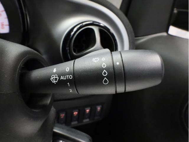 スマートフォーツーカブリオ ＢＲＡＢＵＳ　スポーツ　禁煙　黒革シート　シートヒーター　バックカメラ　車両近接・車線逸脱警告　リアコーナーセンサー　ＵＳＢ入力端子　Ｂｌｕｅｔｏｏｔｈ　ブラバス製シフトノブ　ブラバス製サイドブレーキレバー　ブラバス製ＡＷ（43枚目）