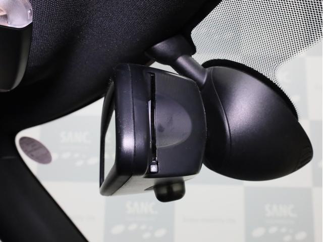 ＭＩＮＩ ジョンクーパーワークス　禁煙　６速ＭＴ　ＪＣＷ１８インチＡＷ　純正ＨＤＤナビ　バックカメラ　リアコーナーセンサー　ＭＩＮＩエキサイトメントＰＫＧ　ライトＰＫＧ　ＬＥＤヘッドライト　スマートキー　ＪＣＷ専用スポーツシート（19枚目）