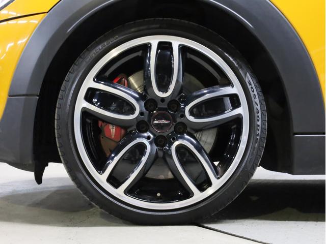 ＭＩＮＩ ジョンクーパーワークス　禁煙　６速ＭＴ　ＪＣＷ１８インチＡＷ　純正ＨＤＤナビ　バックカメラ　リアコーナーセンサー　ＭＩＮＩエキサイトメントＰＫＧ　ライトＰＫＧ　ＬＥＤヘッドライト　スマートキー　ＪＣＷ専用スポーツシート（23枚目）