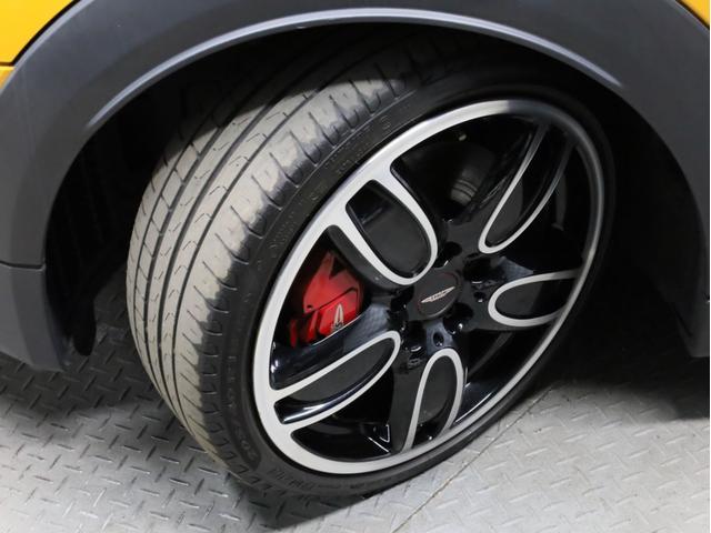 ＭＩＮＩ ジョンクーパーワークス　禁煙　６速ＭＴ　ＪＣＷ１８インチＡＷ　純正ＨＤＤナビ　バックカメラ　リアコーナーセンサー　ＭＩＮＩエキサイトメントＰＫＧ　ライトＰＫＧ　ＬＥＤヘッドライト　スマートキー　ＪＣＷ専用スポーツシート（25枚目）
