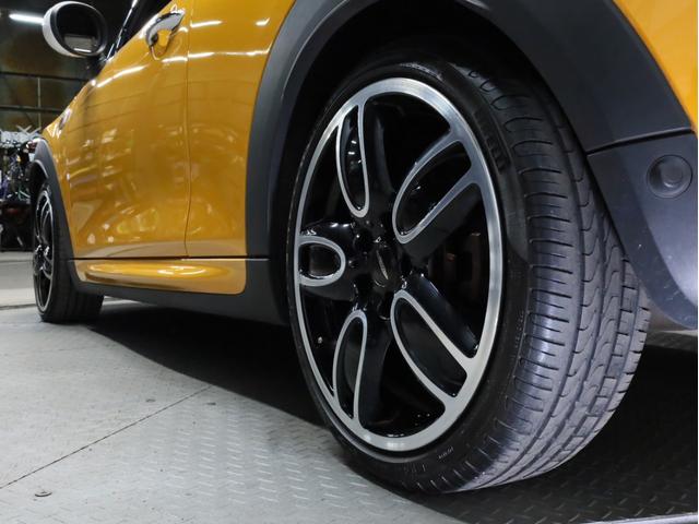 ＭＩＮＩ ジョンクーパーワークス　禁煙　６速ＭＴ　ＪＣＷ１８インチＡＷ　純正ＨＤＤナビ　バックカメラ　リアコーナーセンサー　ＭＩＮＩエキサイトメントＰＫＧ　ライトＰＫＧ　ＬＥＤヘッドライト　スマートキー　ＪＣＷ専用スポーツシート（27枚目）