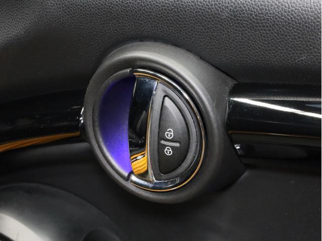 ＭＩＮＩ ジョンクーパーワークス　禁煙　６速ＭＴ　ＪＣＷ１８インチＡＷ　純正ＨＤＤナビ　バックカメラ　リアコーナーセンサー　ＭＩＮＩエキサイトメントＰＫＧ　ライトＰＫＧ　ＬＥＤヘッドライト　スマートキー　ＪＣＷ専用スポーツシート（64枚目）