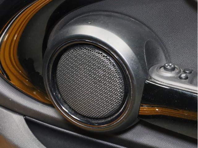 ＭＩＮＩ ジョンクーパーワークス　禁煙　６速ＭＴ　ＪＣＷ１８インチＡＷ　純正ＨＤＤナビ　バックカメラ　リアコーナーセンサー　ＭＩＮＩエキサイトメントＰＫＧ　ライトＰＫＧ　ＬＥＤヘッドライト　スマートキー　ＪＣＷ専用スポーツシート（65枚目）