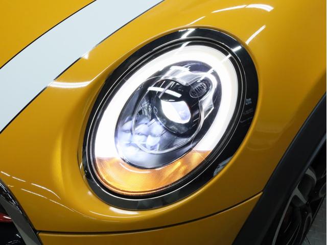 ＭＩＮＩ ジョンクーパーワークス　禁煙　６速ＭＴ　ＪＣＷ１８インチＡＷ　純正ＨＤＤナビ　バックカメラ　リアコーナーセンサー　ＭＩＮＩエキサイトメントＰＫＧ　ライトＰＫＧ　ＬＥＤヘッドライト　スマートキー　ＪＣＷ専用スポーツシート（77枚目）