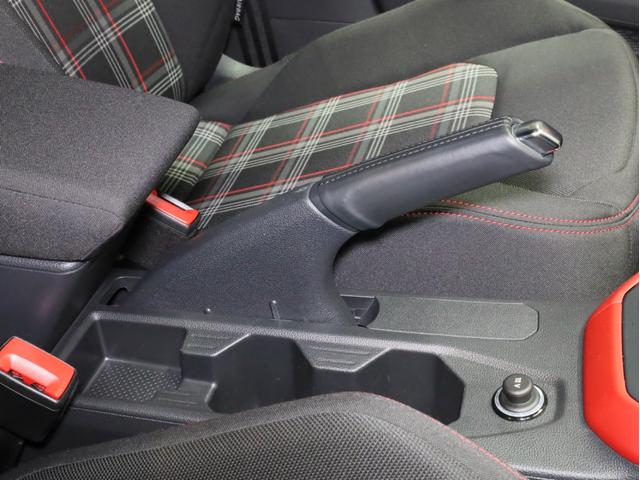 ポロＧＴＩ ベースグレード　禁煙　ナビ　フルセグ　Ｂカメラ（46枚目）