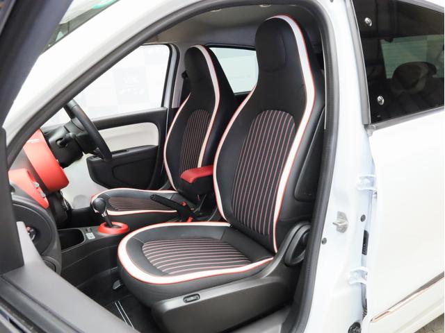 トゥインゴ ルコックスポルティフ　禁煙　１５０台限定車　専用ボディ色　専用内装　専用シート　専用１６インチＡＷ　Ａｐｐｌｅ　ＣａｒＰｌａ対応　サブウーハー　バックカメラ　リアコーナーセンサー　シートヒーター　純正ドライブレコーダー（12枚目）
