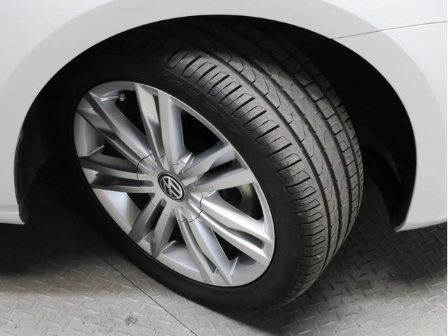 ゴルフ ミラノエディション　禁煙　ナッパレザー・アルカンターラシート表皮　ウッドパネル　衝突被害軽減ブレーキアダプティブクルーズコントロール　アクティブレーンアシスト　純正ナビ　ＤＶＤ　フルセグＴＶ　Ｂｌｕｅｔｏｏｔｈ　ＵＳＢ（24枚目）