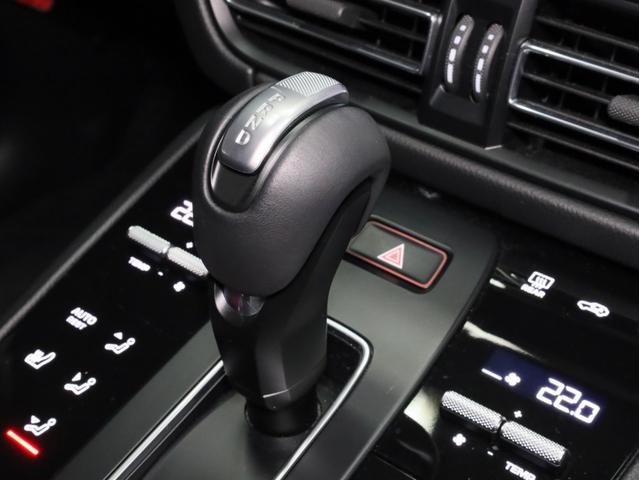 マカン マカンＴ　禁煙１オ－ナ－　アダプティブエアサス　ＲＳ　Ｓｐｙｄｅｒ　２１インチＡＷ　スポーツクロノ　ＰＫＧエクステリアＰＫＧ　ティンテッドＬＥＤテールライト　アダプティブクルーズコントロール　全周囲カメラ（13枚目）