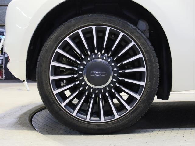 ５００Ｃ ツインエア　ラウンジ　後期型　禁煙　カロッツェリア製メモリーナビ　フルセグＴＶ　ＤＶＤ再生　ＵＳＢ入力端子　Ｂｌｕｅｔｏｏｔｈ　バイキセノンライト　ボディ同色インパネ　ハーフレザーシート　グローブボックス　オートエアコン（19枚目）