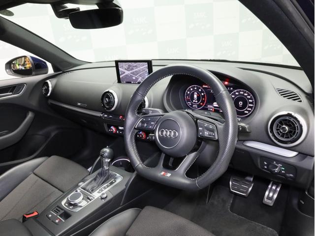 Ａ３ スポーツバック３０ＴＦＳＩ　スポーツ　バーチャルコクピット　スポーツバンパー　Ｓラインスポーツサス　１８インチＡＷ　Ｓラインハーフレザーシート　アシスタンスＰＫＧ　コンビニエンスＰＫＧ　ナビＰＫＧ　ＡＣＣ　レーンキープ　ＬＥＤヘッドライト（14枚目）