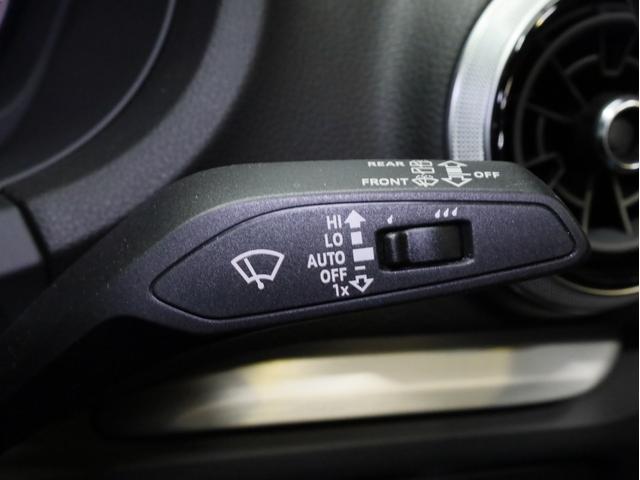 Ａ３ スポーツバック３０ＴＦＳＩ　スポーツ　バーチャルコクピット　スポーツバンパー　Ｓラインスポーツサス　１８インチＡＷ　Ｓラインハーフレザーシート　アシスタンスＰＫＧ　コンビニエンスＰＫＧ　ナビＰＫＧ　ＡＣＣ　レーンキープ　ＬＥＤヘッドライト（45枚目）