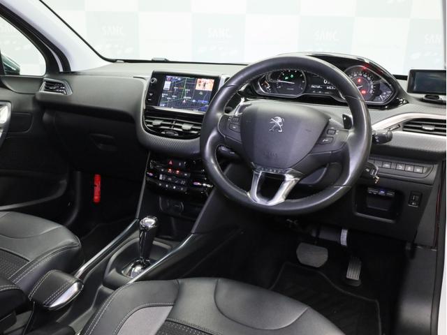２００８ プレミアム　禁煙　純正ナビ　フルセグ　タッチパネル式ディスプレイ　ＵＳＢ　Ｂｌｕｅｔｏｏｔｈ　ドラレコ　キーレスエントリー　Ｂカメラ　Ｒセンサー　左右独立調整エアコン　ハーフレザーシート　ＥＴＣ　１６インチＡＷ（12枚目）